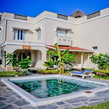 White Villa - Paparemo Beach Watamu Kültér fotó