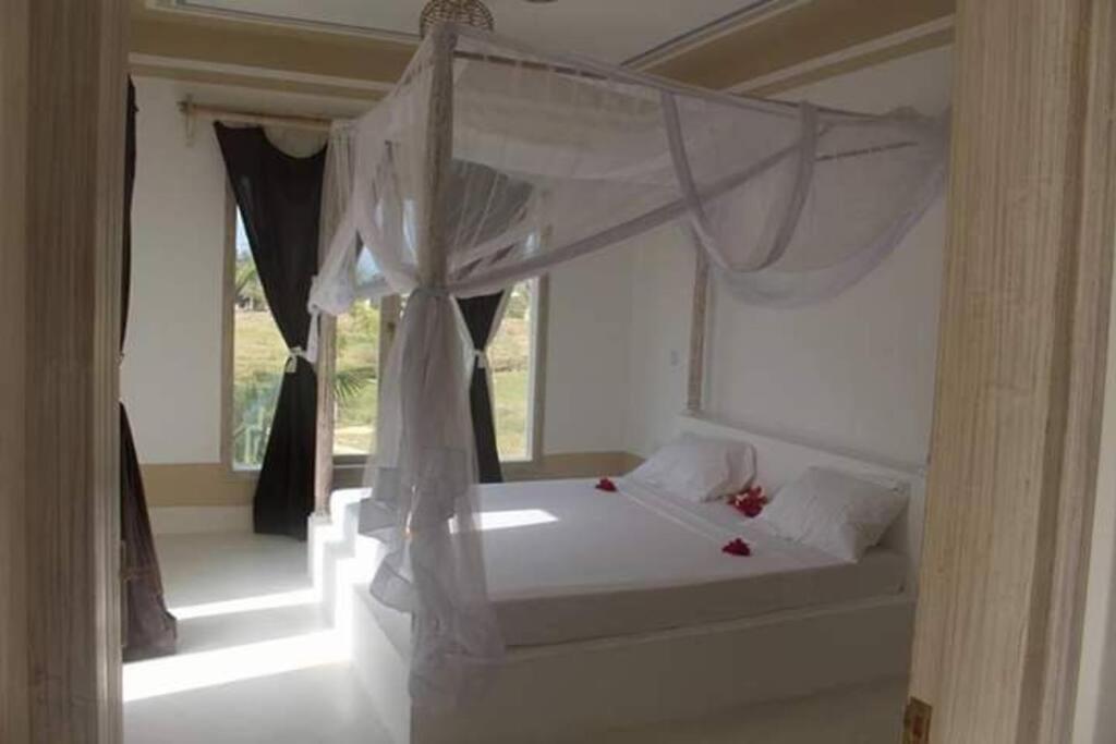 White Villa - Paparemo Beach Watamu Kültér fotó
