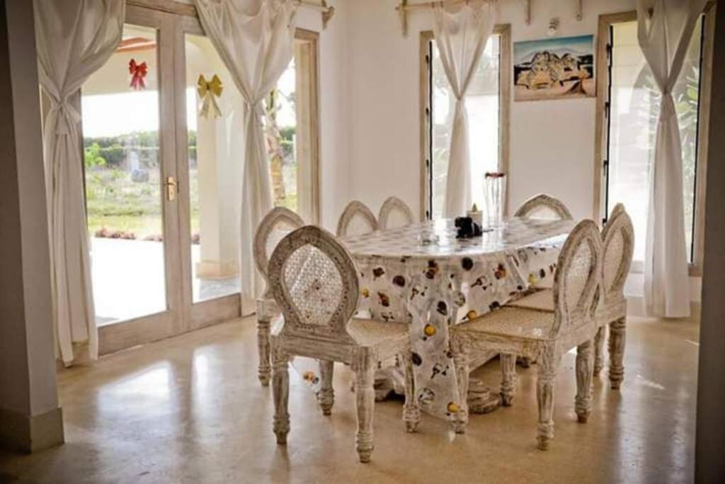 White Villa - Paparemo Beach Watamu Kültér fotó