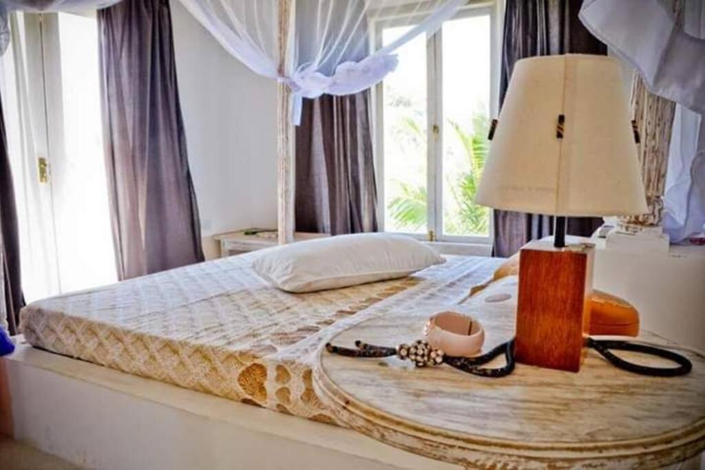 White Villa - Paparemo Beach Watamu Kültér fotó